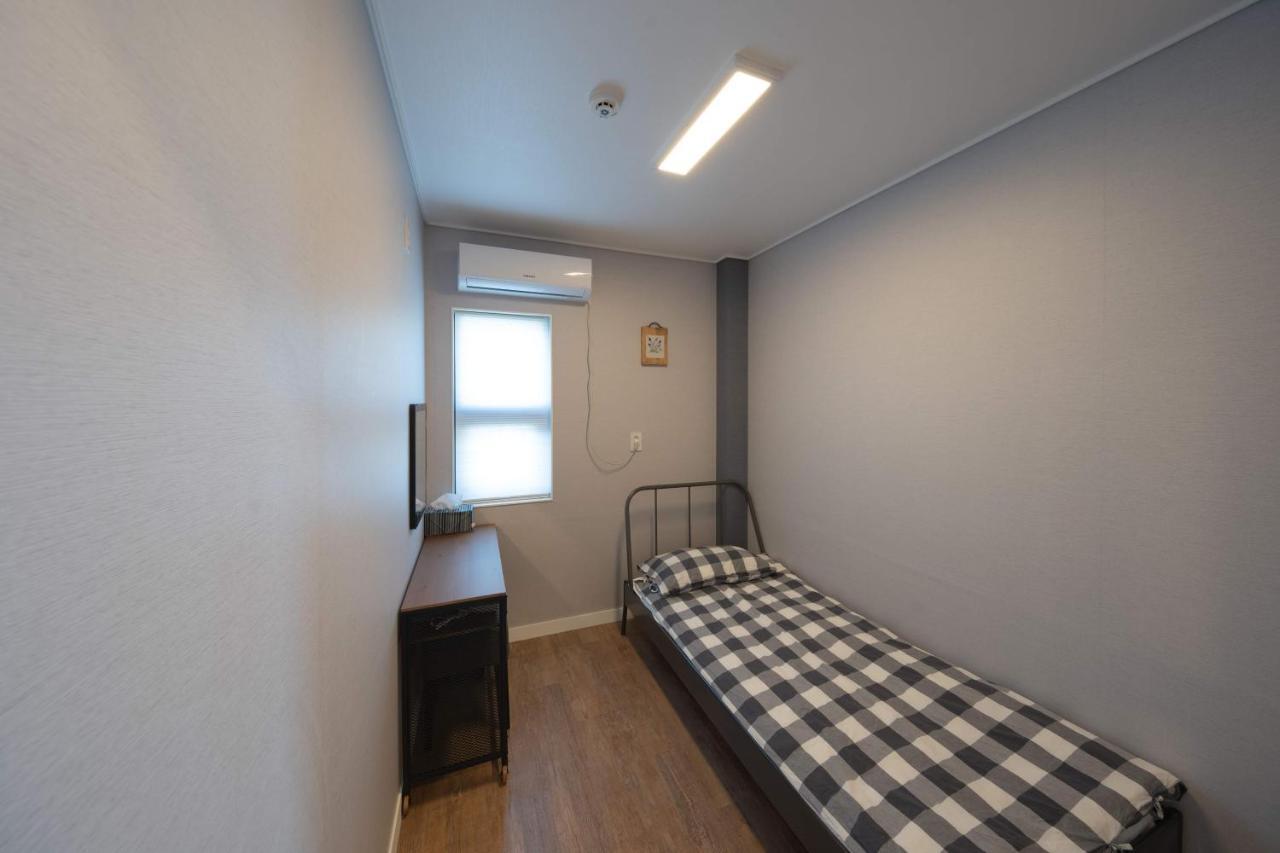 Sagye Travel Hotel Seogwipo Bagian luar foto