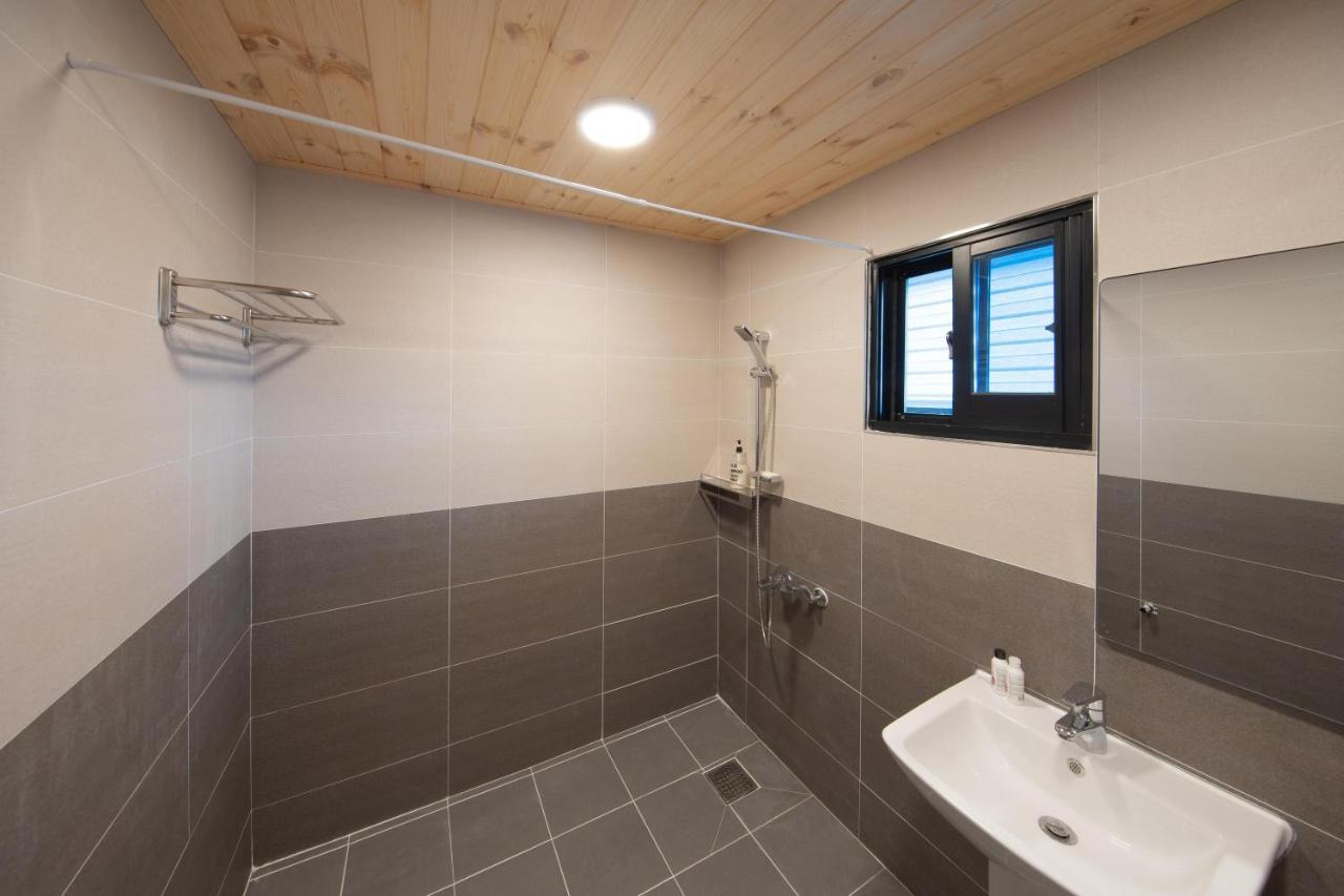 Sagye Travel Hotel Seogwipo Bagian luar foto